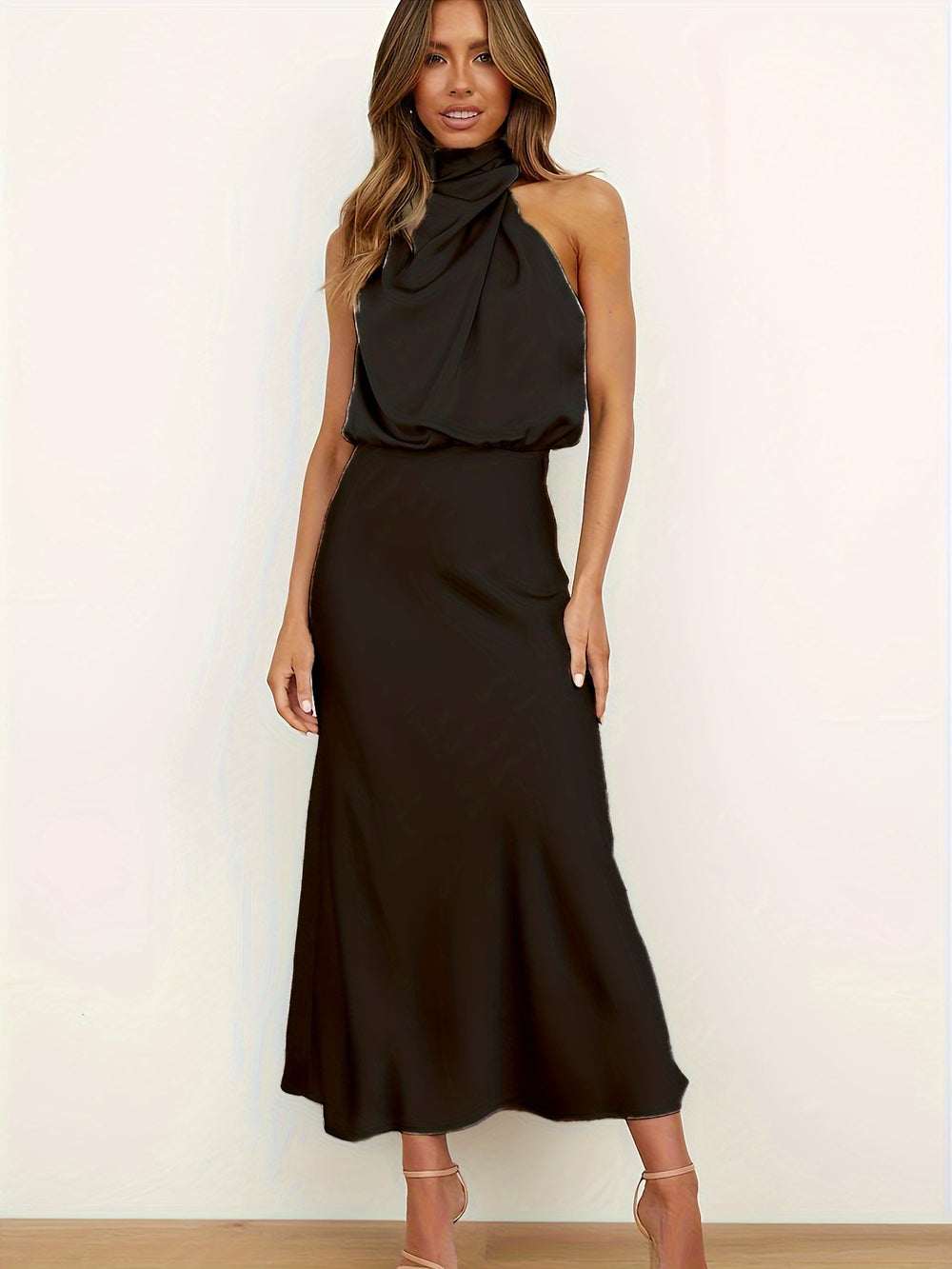 Elegant halter neck dress with cinch waist