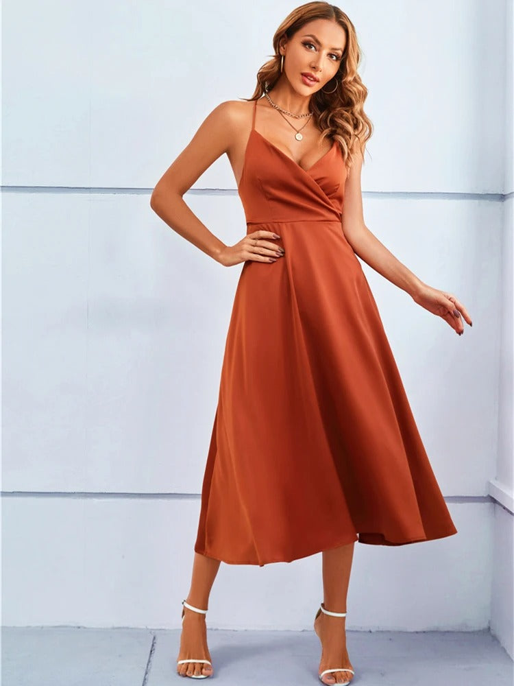 Rückenfreies Satin Maxikleid