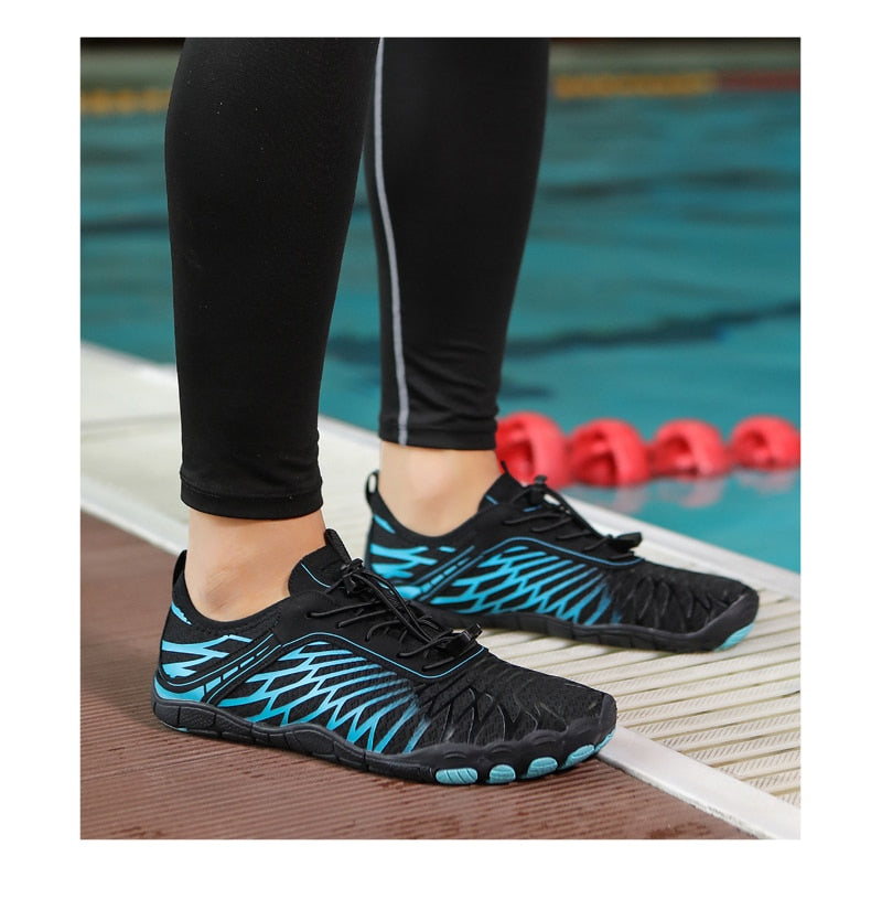 Quick-drying lace-up sports shoes