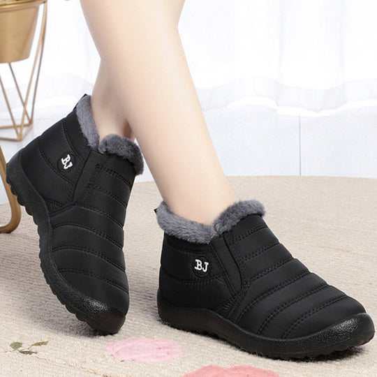 Fleece-lined women's thermal boots