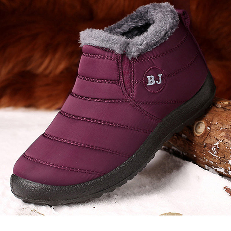 Fleece-lined women's thermal boots