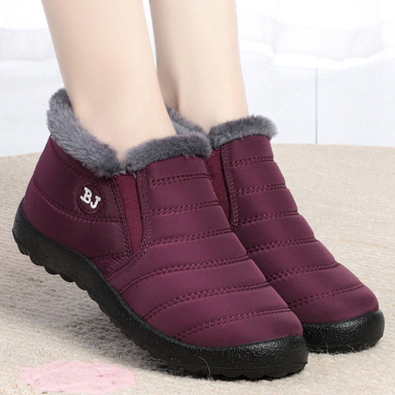 Fleece-lined women's thermal boots