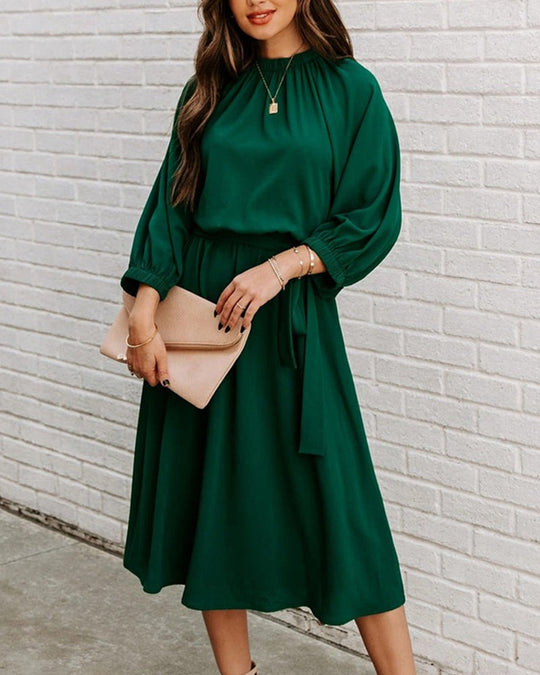 Classic ruffle dress with belt