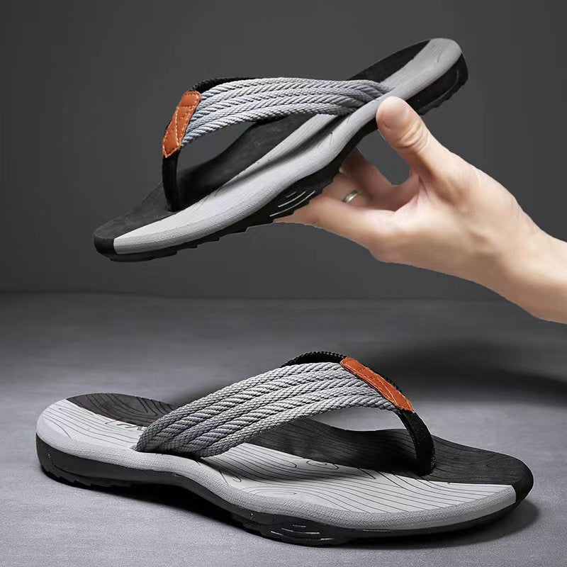 Lightweight flip flops for men