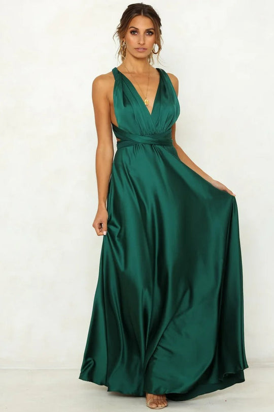 Sleeveless dress with narrow waist