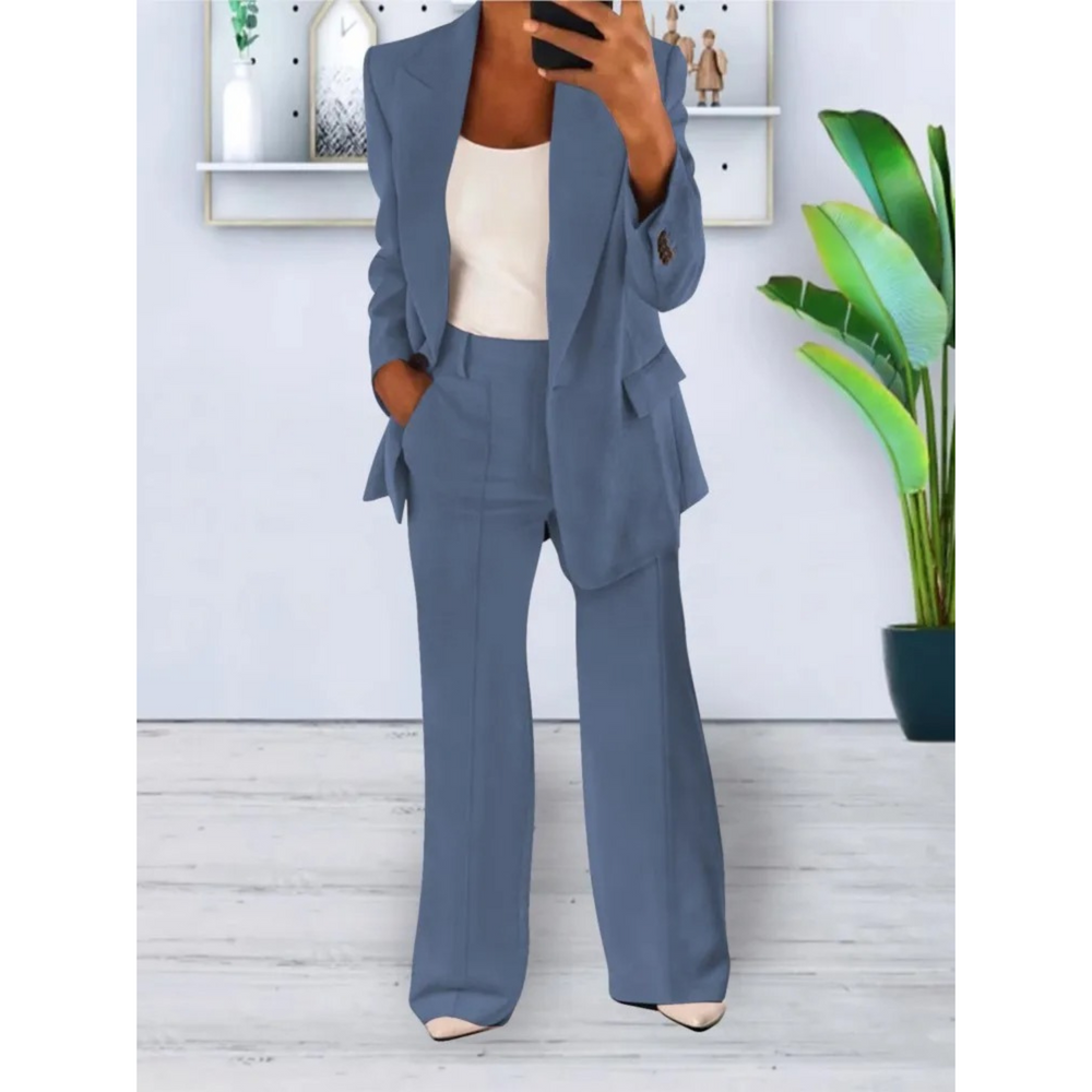 Long-sleeved blazer and bell-bottom trousers