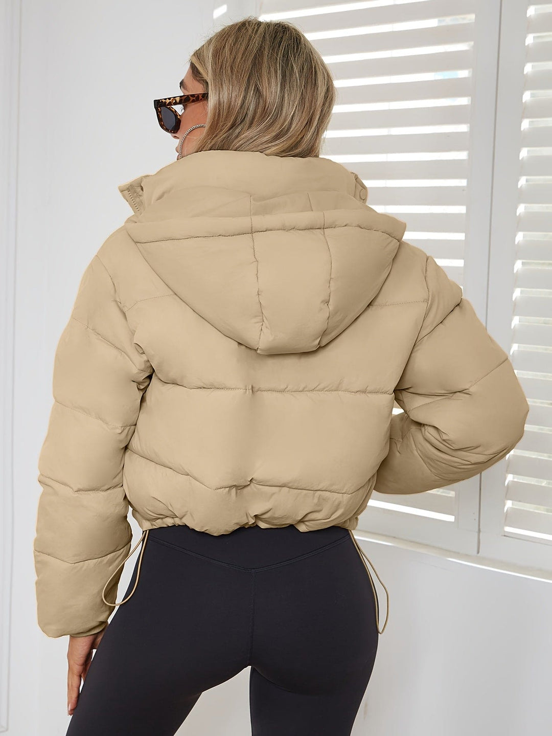 Maßgeschneiderte Jacke mit Kordelzug