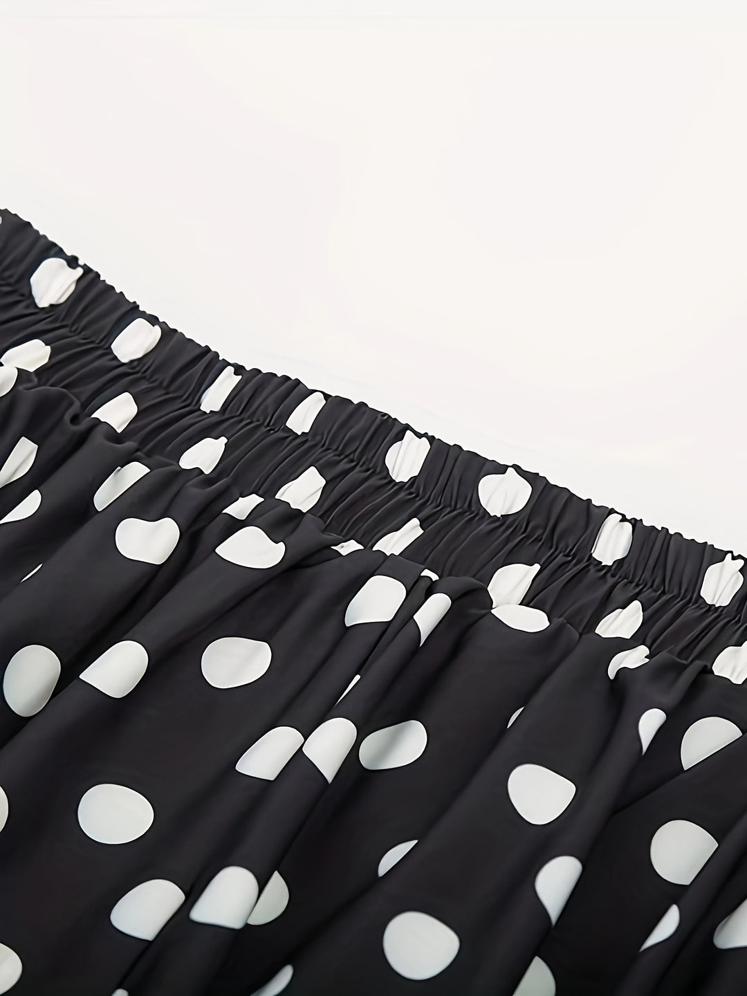 Elegant polka dot skirt for women