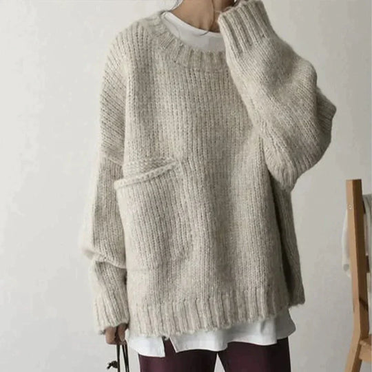 Strickpullover für Frauen mit einer Tasche