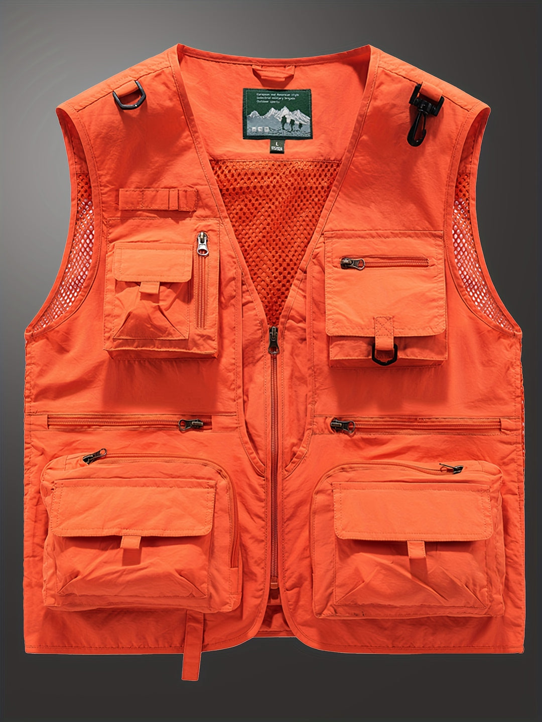 Cargo vest with multiple pockets