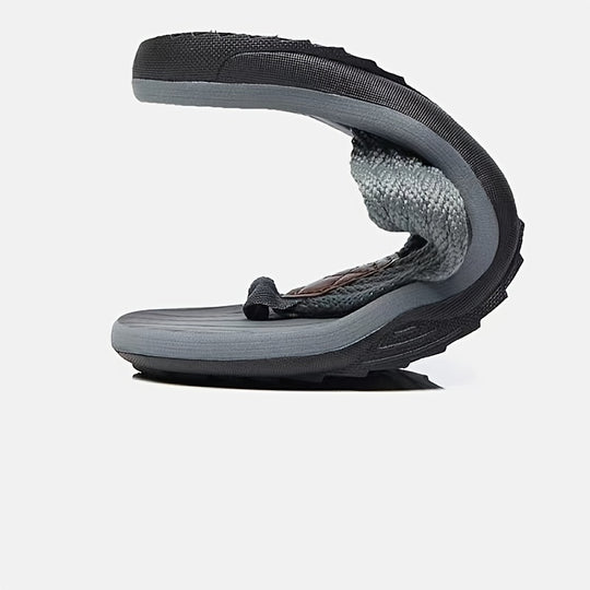 Lightweight flip flops for men