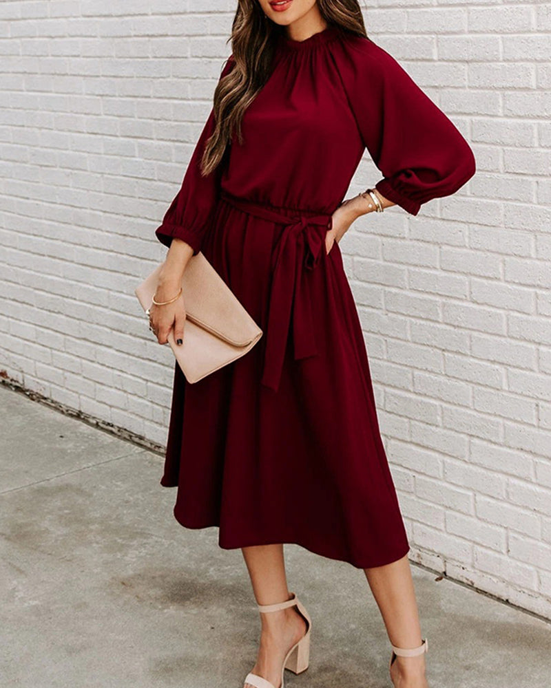 Classic ruffle dress with belt