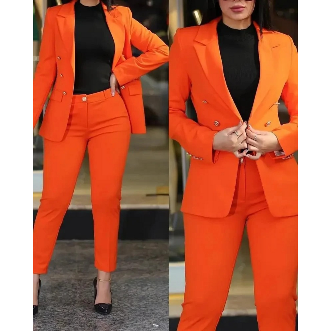 Double-breasted blazer and trouser set in slim fit