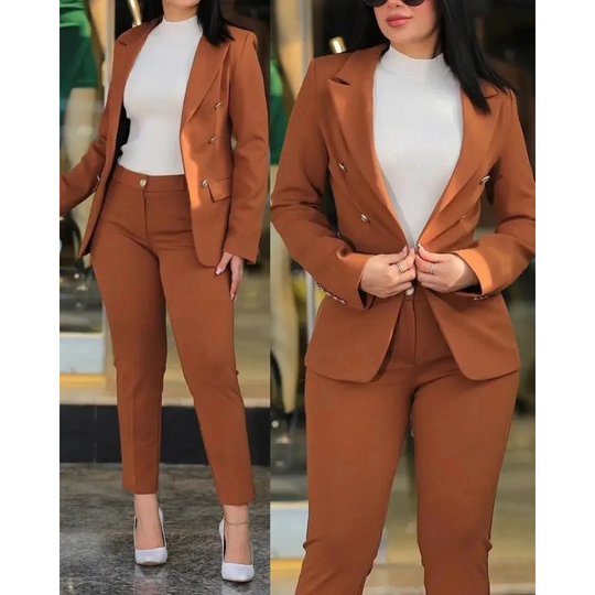 Double-breasted blazer and trouser set in slim fit