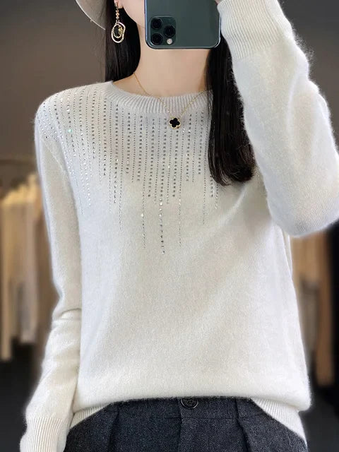 Cozy, stretchy sweater for women