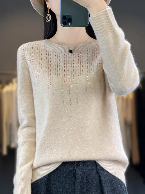 Cozy, stretchy sweater for women