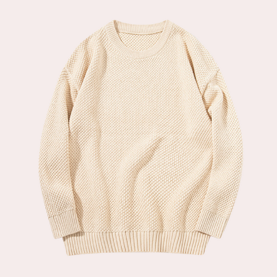 Comfortable knitted sweater with round neck