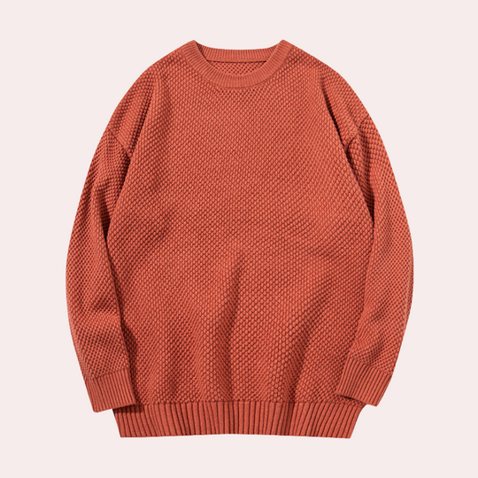 Comfortable knitted sweater with round neck