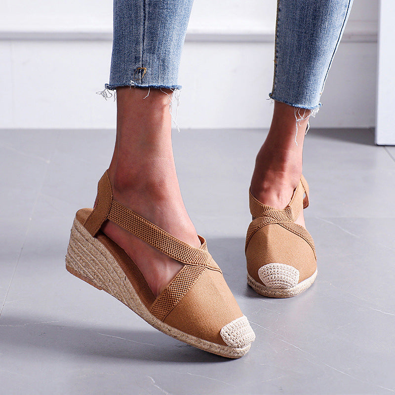 Espadrilles aus geflochtenem Stroh