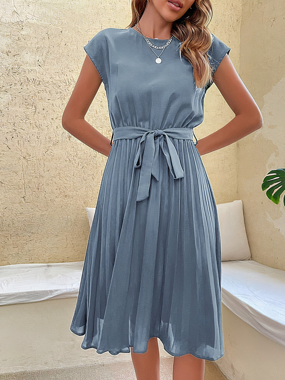 Elegant pleated dress for women