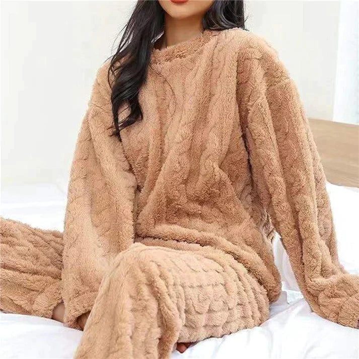 Soft, warm pajama set for women