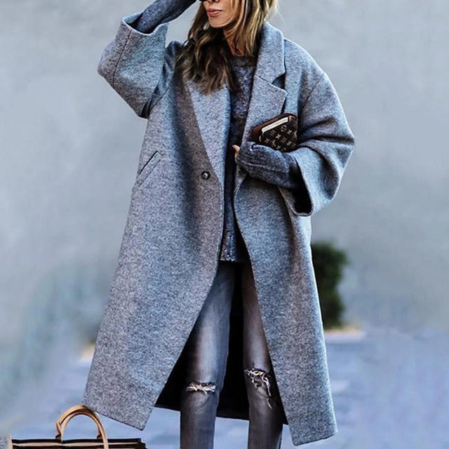 Elegant coat made of a wool blend