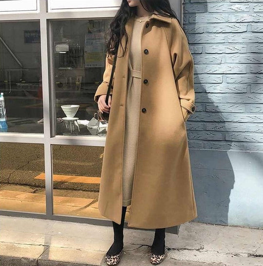 Elegant long coat with belt for women