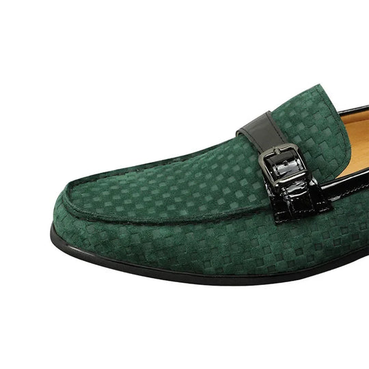 Loafers aus Wildleder mit Metallschnalle