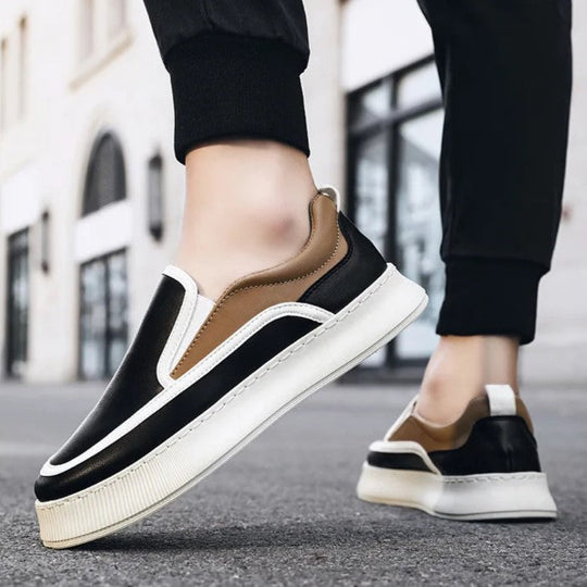 Classic slip-on sneakers made of canvas