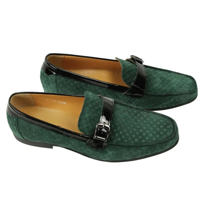 Loafers aus Wildleder mit Metallschnalle