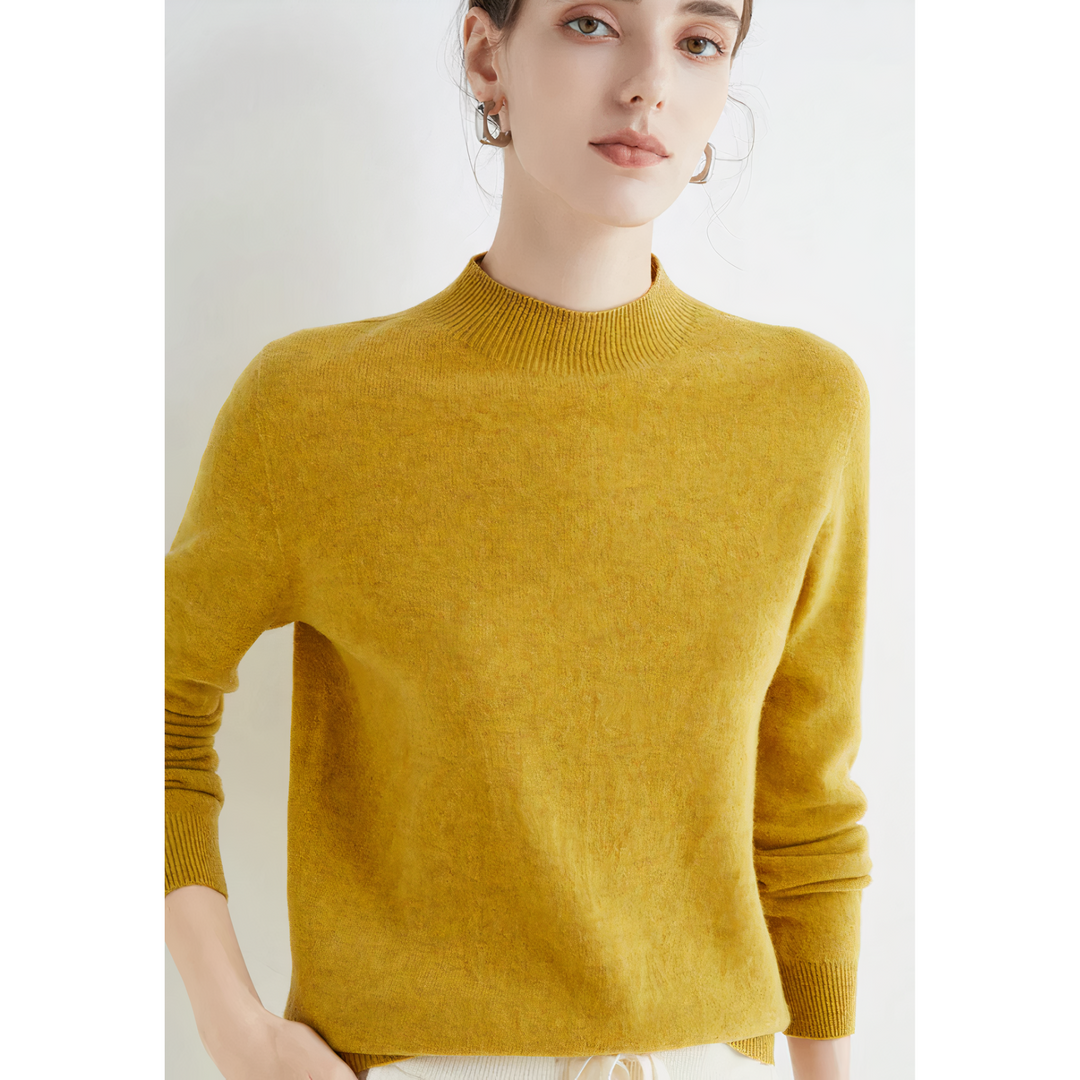 Long-sleeved sweater made of knitted wool