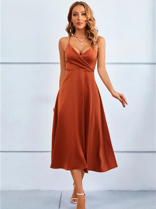 Rückenfreies Satin Maxikleid