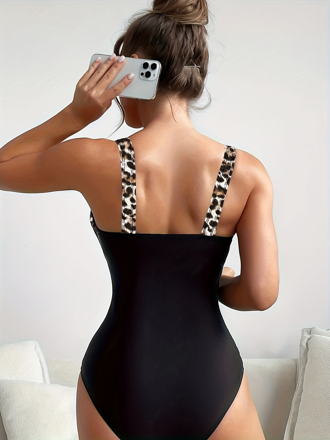 Stylish swimsuit with high stretch