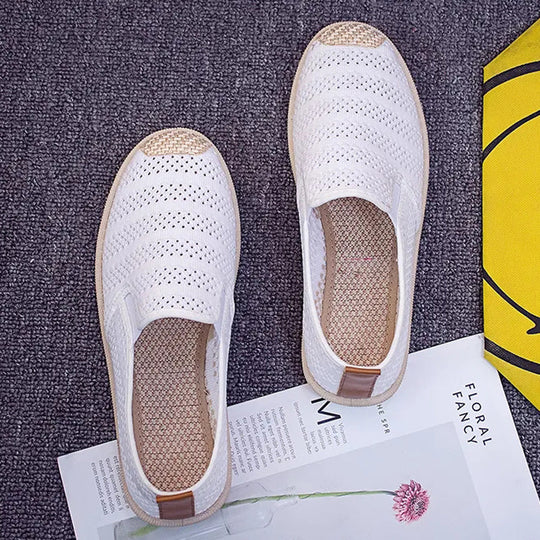 Espadrilles with flat sole made of canvas