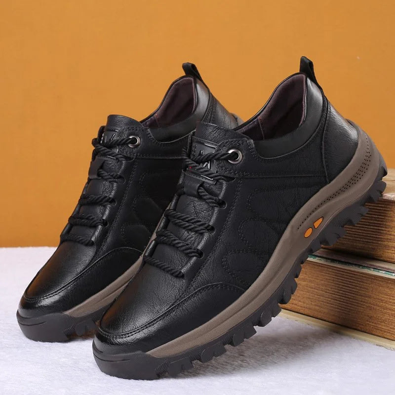 Waterproof outdoor lace-up shoes for men