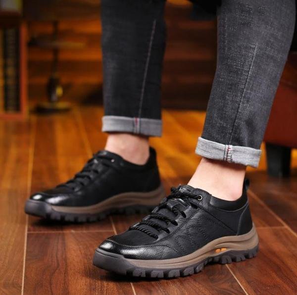 Waterproof outdoor lace-up shoes for men