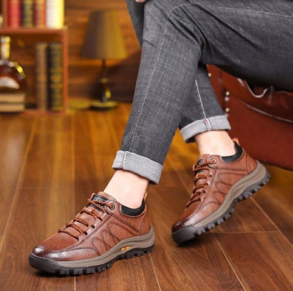 Waterproof outdoor lace-up shoes for men