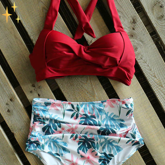 Körperbetontes Bikini-Set